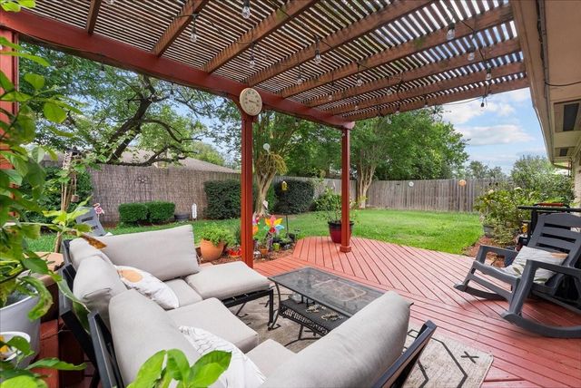883 Silverpines Road, Houston, TX 77062