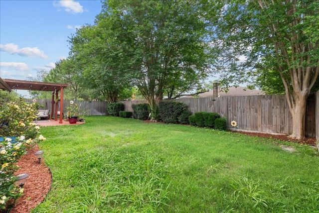 883 Silverpines Road, Houston, TX 77062
