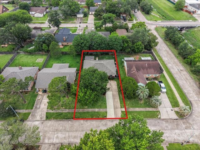 883 Silverpines Road, Houston, TX 77062