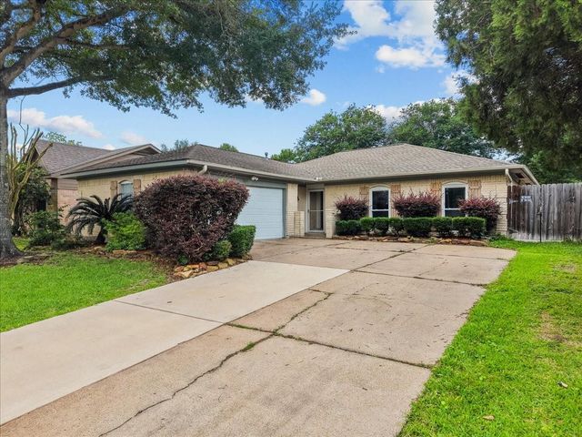 883 Silverpines Road, Houston, TX 77062