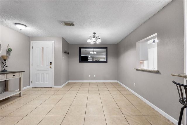 883 Silverpines Road, Houston, TX 77062