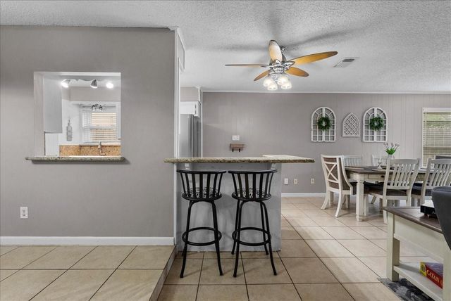 883 Silverpines Road, Houston, TX 77062