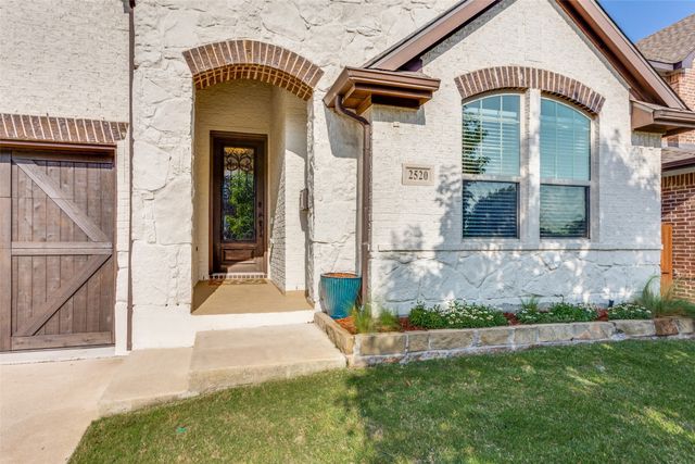 2520 Frazier Avenue, Fort Worth, TX 76110