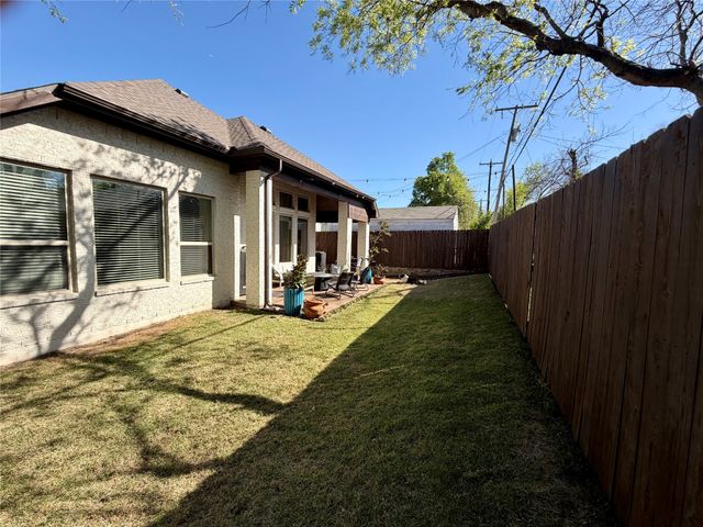 2520 Frazier Avenue, Fort Worth, TX 76110