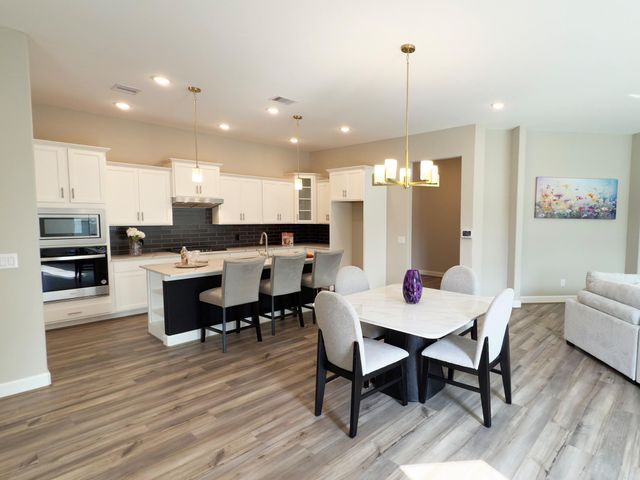 1214 Hidden Oaks Dr, Tomball, TX 77375