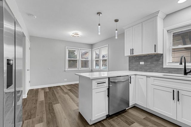 6037 S Mason Avenue, Chicago, IL 60638