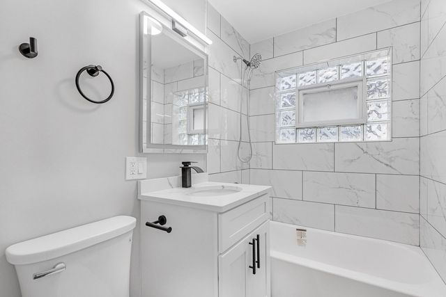 6037 S Mason Avenue, Chicago, IL 60638