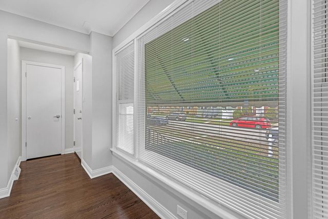 6037 S Mason Avenue, Chicago, IL 60638