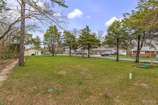 3153 Crystal Circle Drive, High Ridge, MO 63049