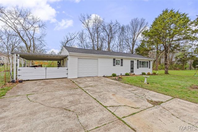 3153 Crystal Circle Drive, High Ridge, MO 63049