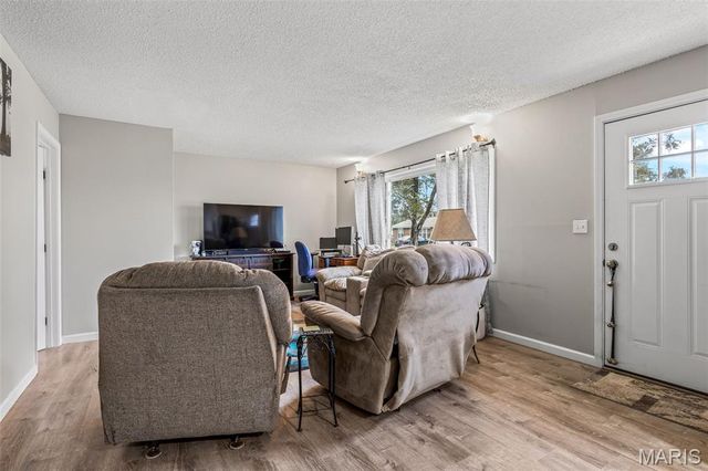 3153 Crystal Circle Drive, High Ridge, MO 63049