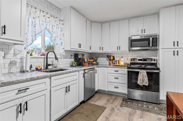 3153 Crystal Circle Drive, High Ridge, MO 63049