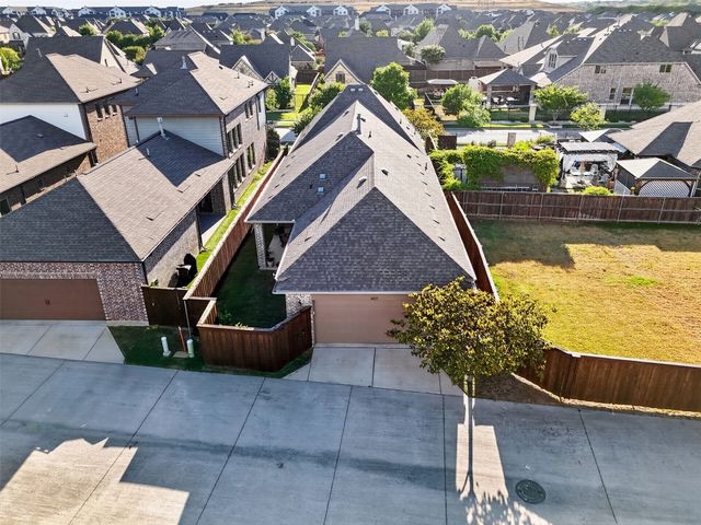 4225 Whispering Willow Way, Arlington, TX 76005