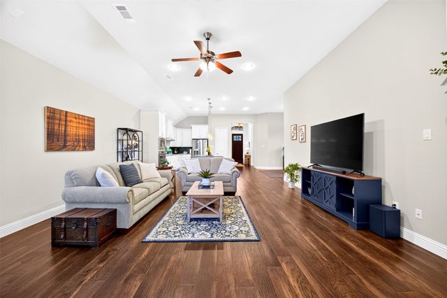 4225 Whispering Willow Way, Arlington, TX 76005
