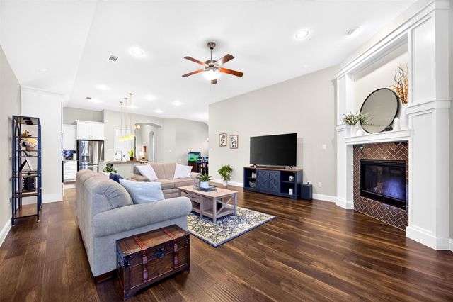 4225 Whispering Willow Way, Arlington, TX 76005