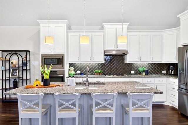 4225 Whispering Willow Way, Arlington, TX 76005