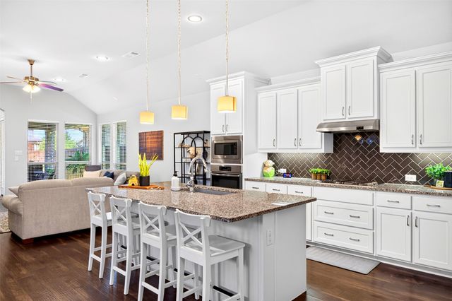 4225 Whispering Willow Way, Arlington, TX 76005