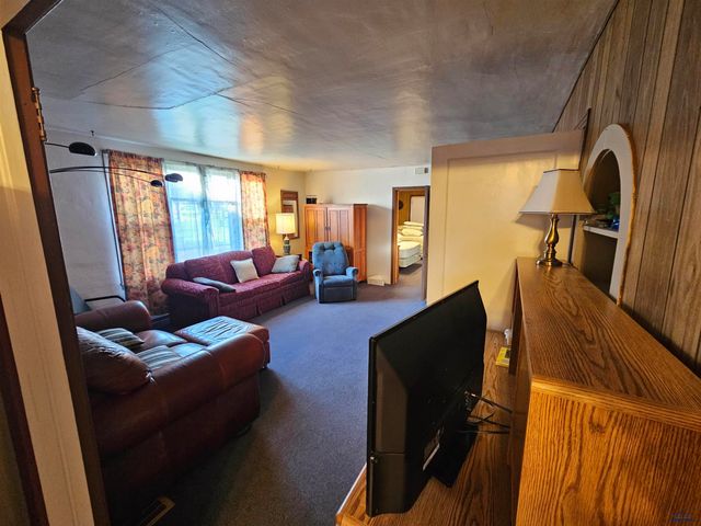 1828 JUNCTION AVE, Sturgis, SD 57785