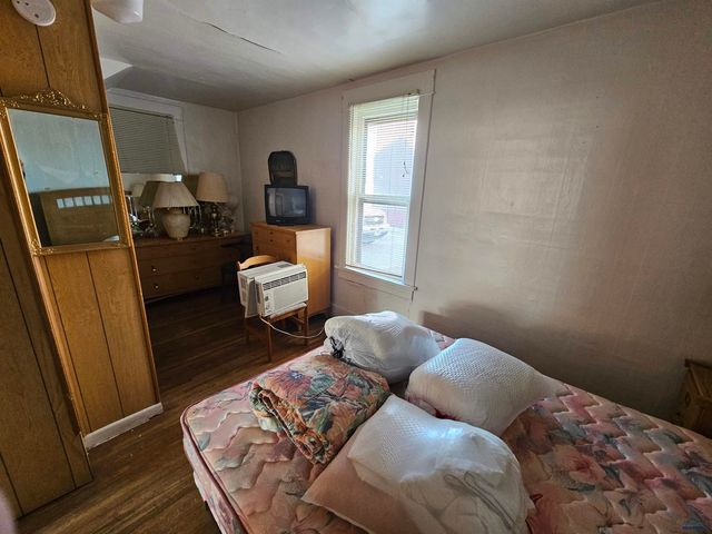 1828 JUNCTION AVE, Sturgis, SD 57785
