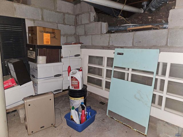 1828 JUNCTION AVE, Sturgis, SD 57785