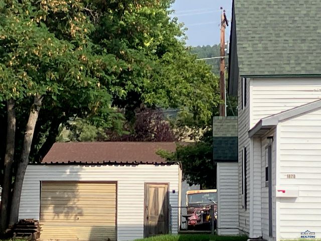 1828 JUNCTION AVE, Sturgis, SD 57785