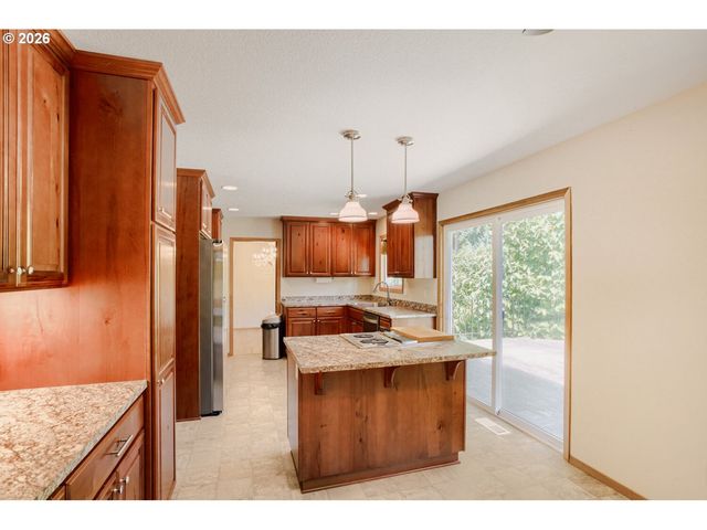 7025 Sw HOODVIEW Pl, Beaverton, OR 97008