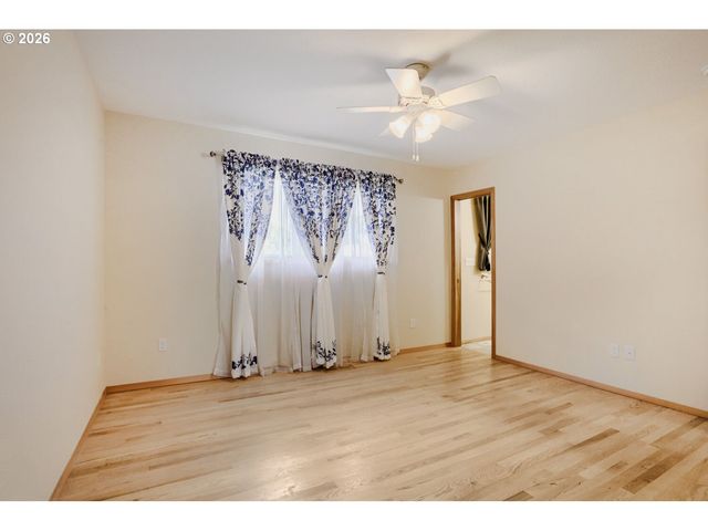 7025 Sw HOODVIEW Pl, Beaverton, OR 97008