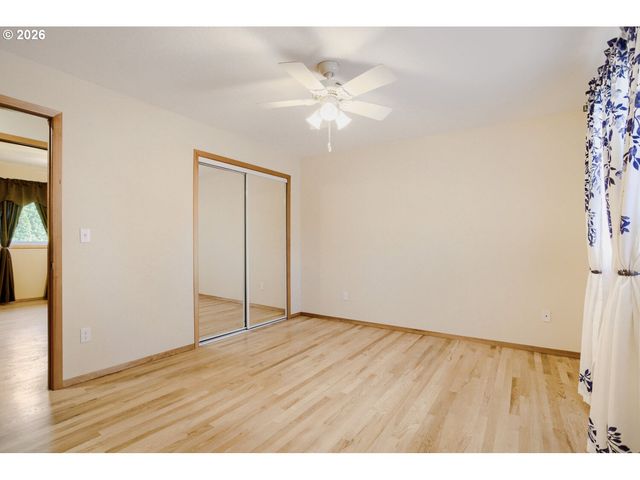 7025 Sw HOODVIEW Pl, Beaverton, OR 97008