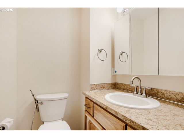7025 Sw HOODVIEW Pl, Beaverton, OR 97008