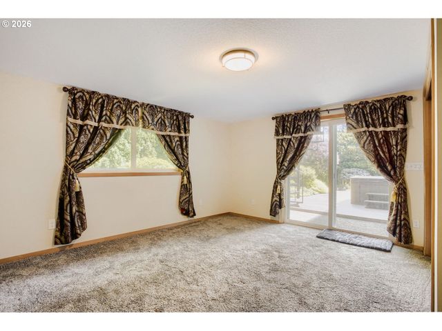 7025 Sw HOODVIEW Pl, Beaverton, OR 97008