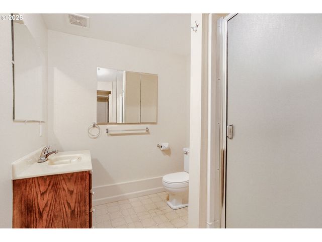 7025 Sw HOODVIEW Pl, Beaverton, OR 97008