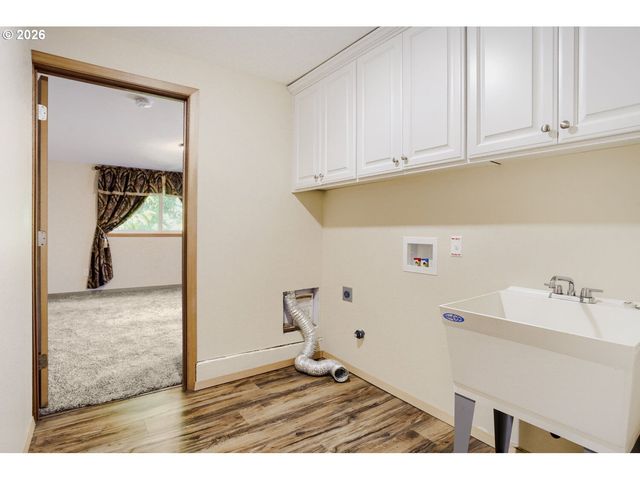 7025 Sw HOODVIEW Pl, Beaverton, OR 97008