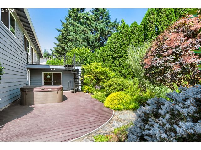 7025 Sw HOODVIEW Pl, Beaverton, OR 97008