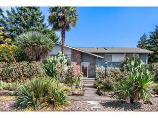 7025 Sw HOODVIEW Pl, Beaverton, OR 97008
