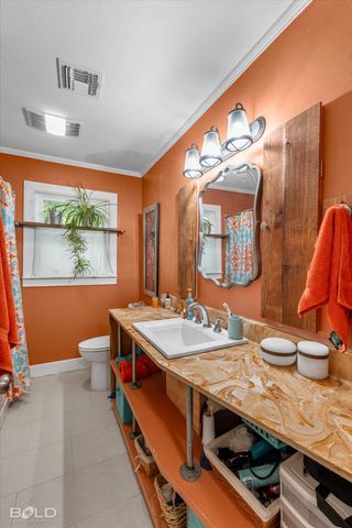 6151 Pine Hill Road, Shreveport, LA 71107