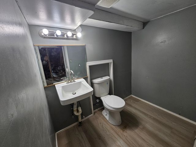 113 Lexington St, Springfield, MA 01107