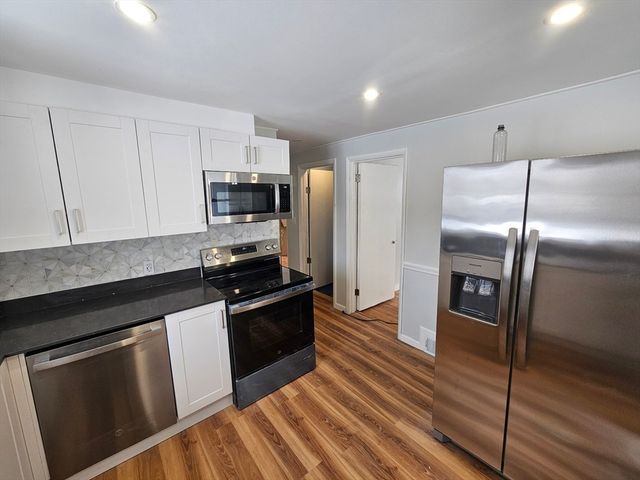 113 Lexington St, Springfield, MA 01107