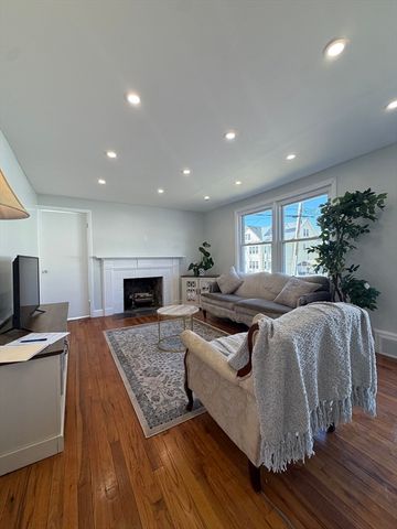 113 Lexington St, Springfield, MA 01107