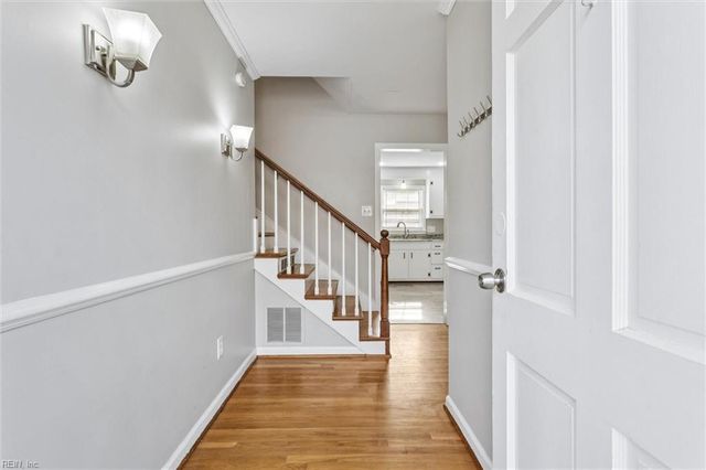 192 Beechmont DR, Newport News, VA 23608