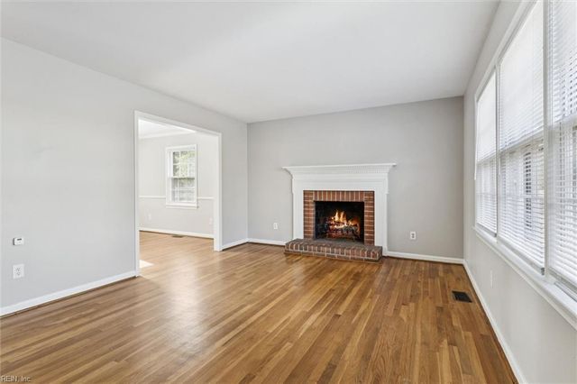 192 Beechmont DR, Newport News, VA 23608