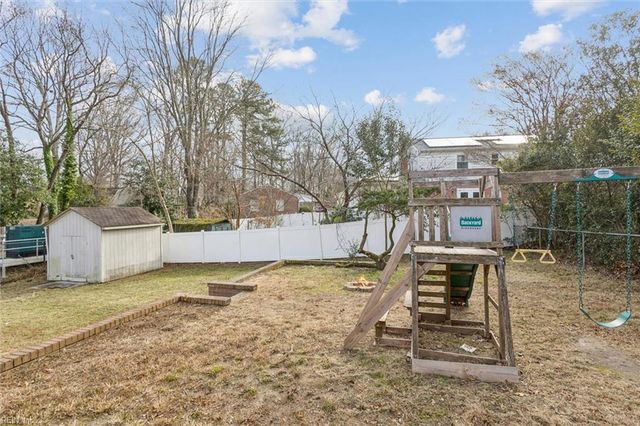 192 Beechmont DR, Newport News, VA 23608