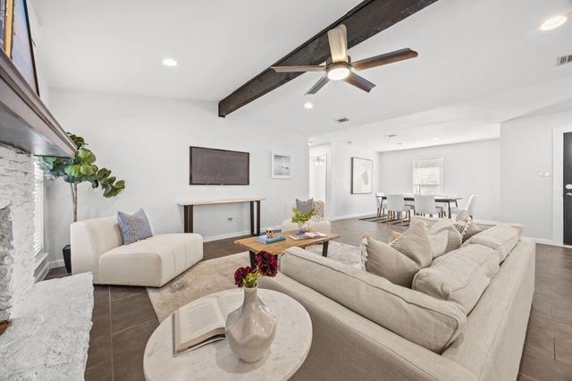 5704 Whitebrook DR, Austin, TX 78724