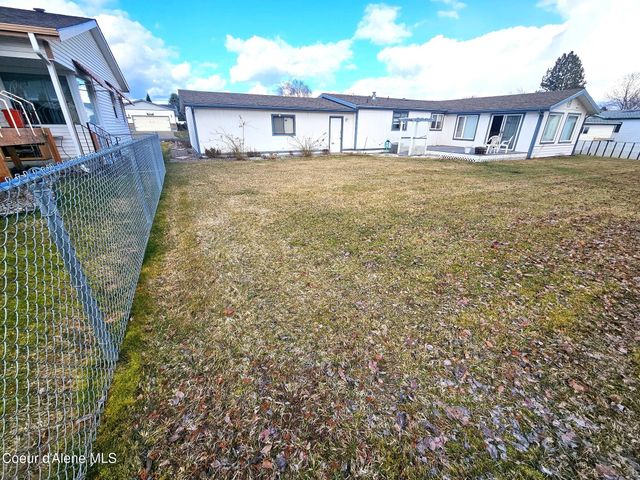 1284 W Linwood Dr, Hayden, ID 83835