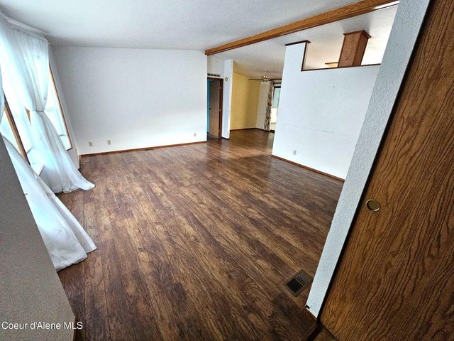 1284 W Linwood Dr, Hayden, ID 83835