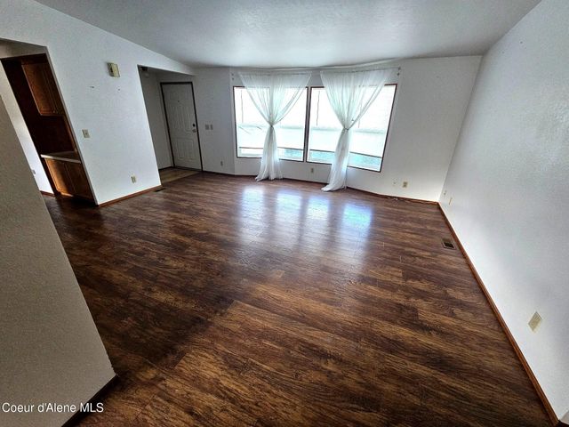 1284 W Linwood Dr, Hayden, ID 83835