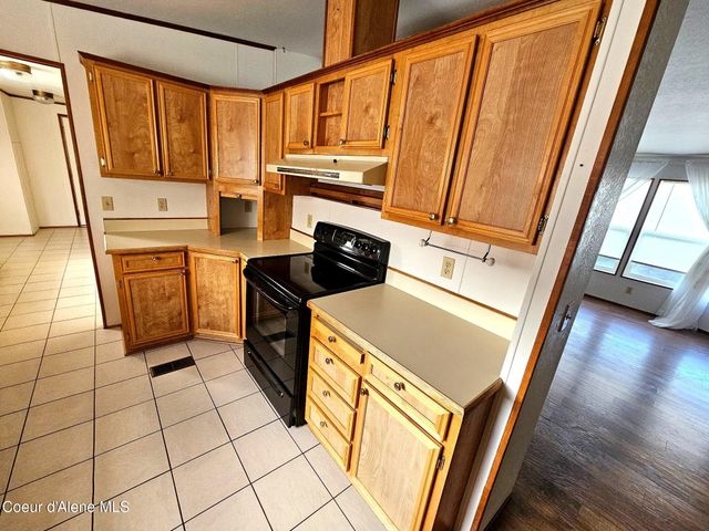 1284 W Linwood Dr, Hayden, ID 83835