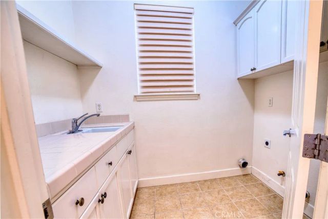 6009 W Goux, Fresno, CA 93722