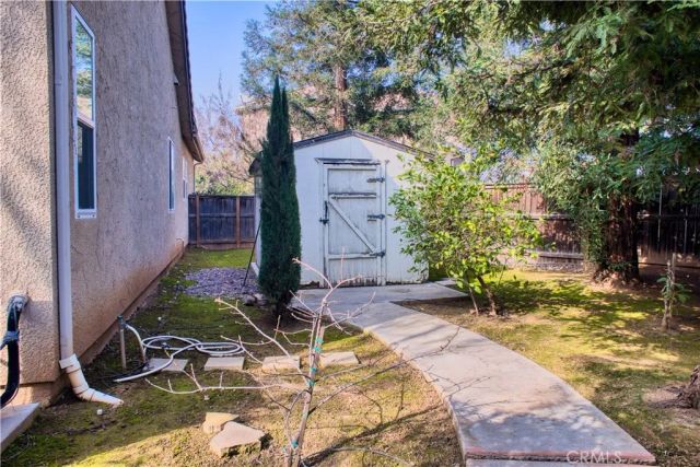 6009 W Goux, Fresno, CA 93722