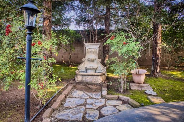 6009 W Goux, Fresno, CA 93722