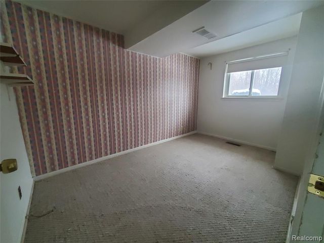 21105 Westfarm Court, Farmington Hills, MI 48167